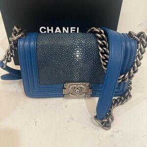 CHANEL small Stingray Boy bag. Excellent condition.